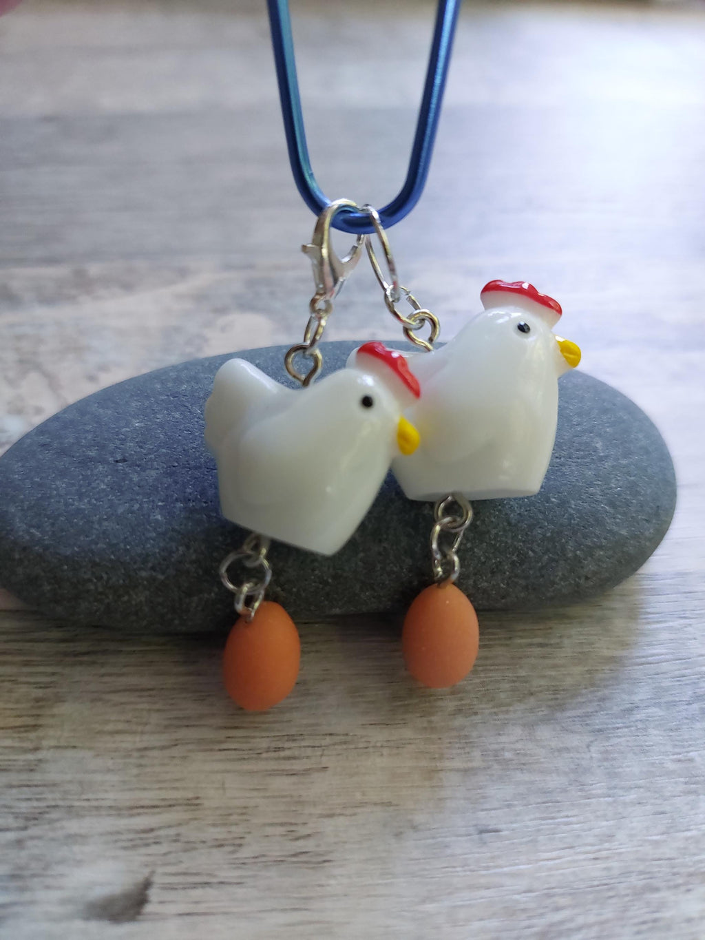 Clucky Hen & Dangly Egg Stitch Marker