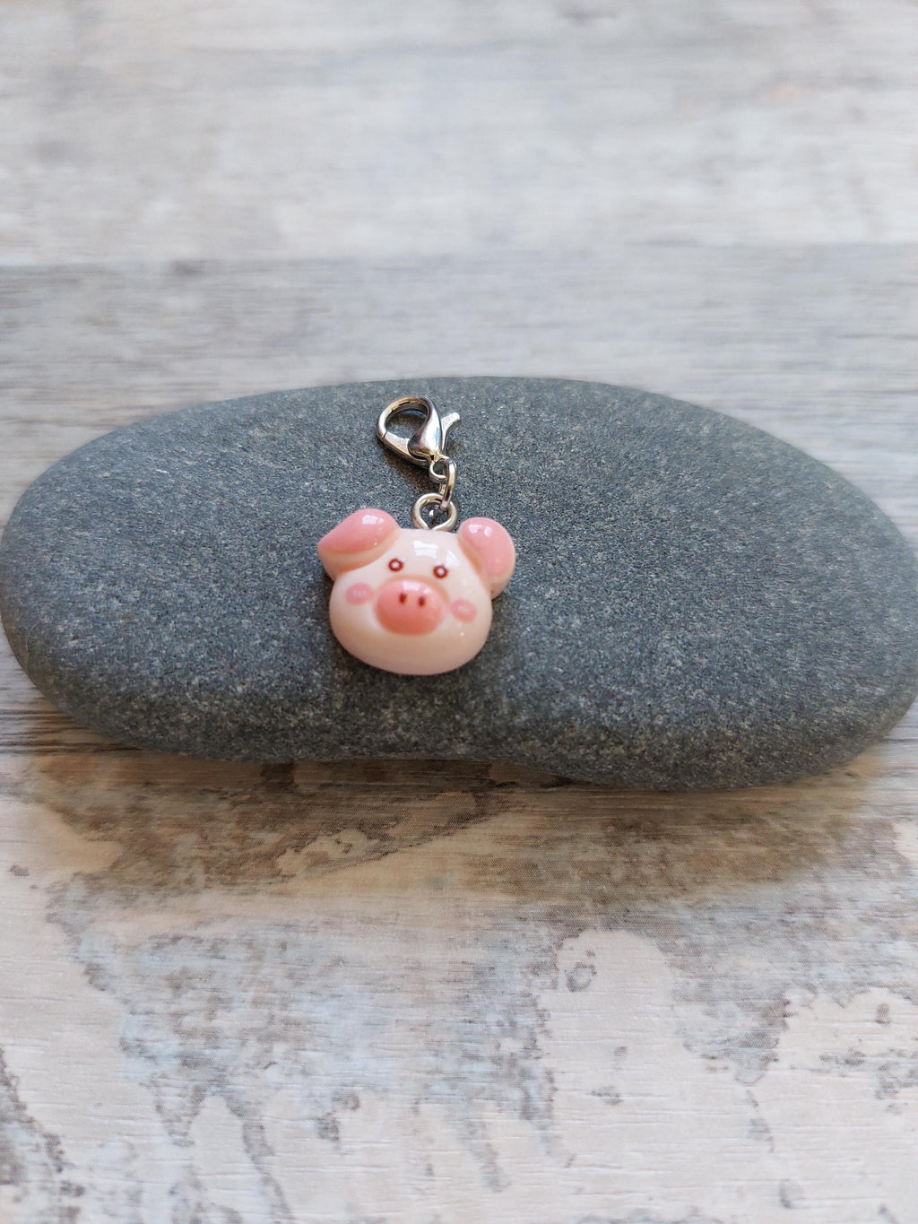 Piggy Pig Stitch Marker | Fun Animal Knitting & Crochet Accessory | Unique Yarn Project Keeper