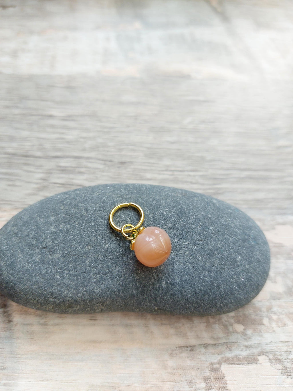 The Famous Peach Glass Stitch Marker