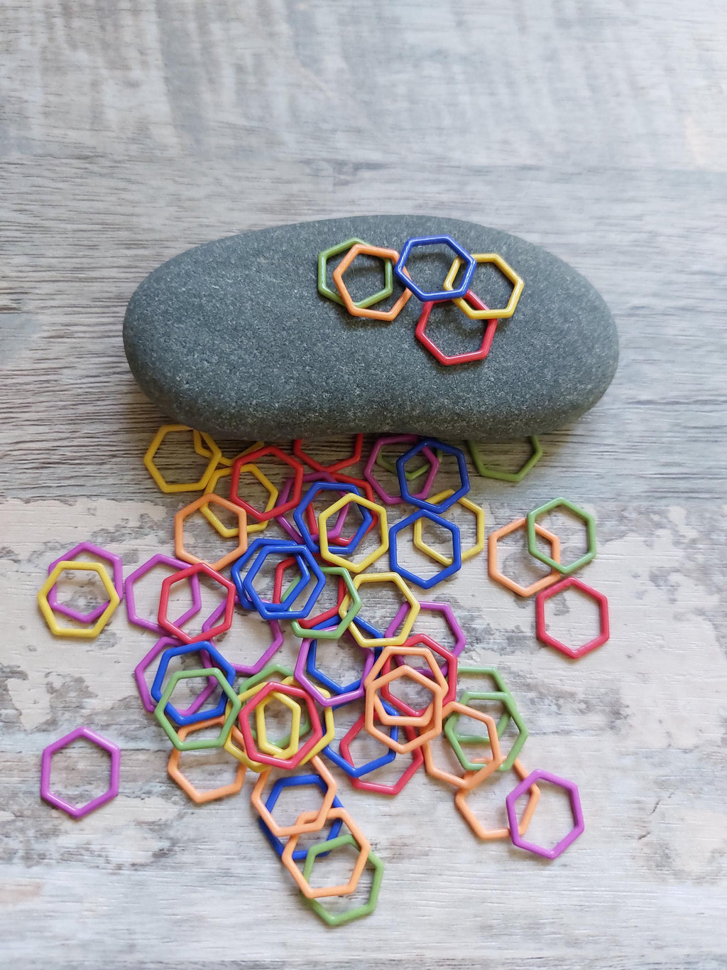 Collection of 5 Metal Hexagon Stitch Markers for Knitting & Crochet | Random Colours | Geometric Yarn Lover Gift