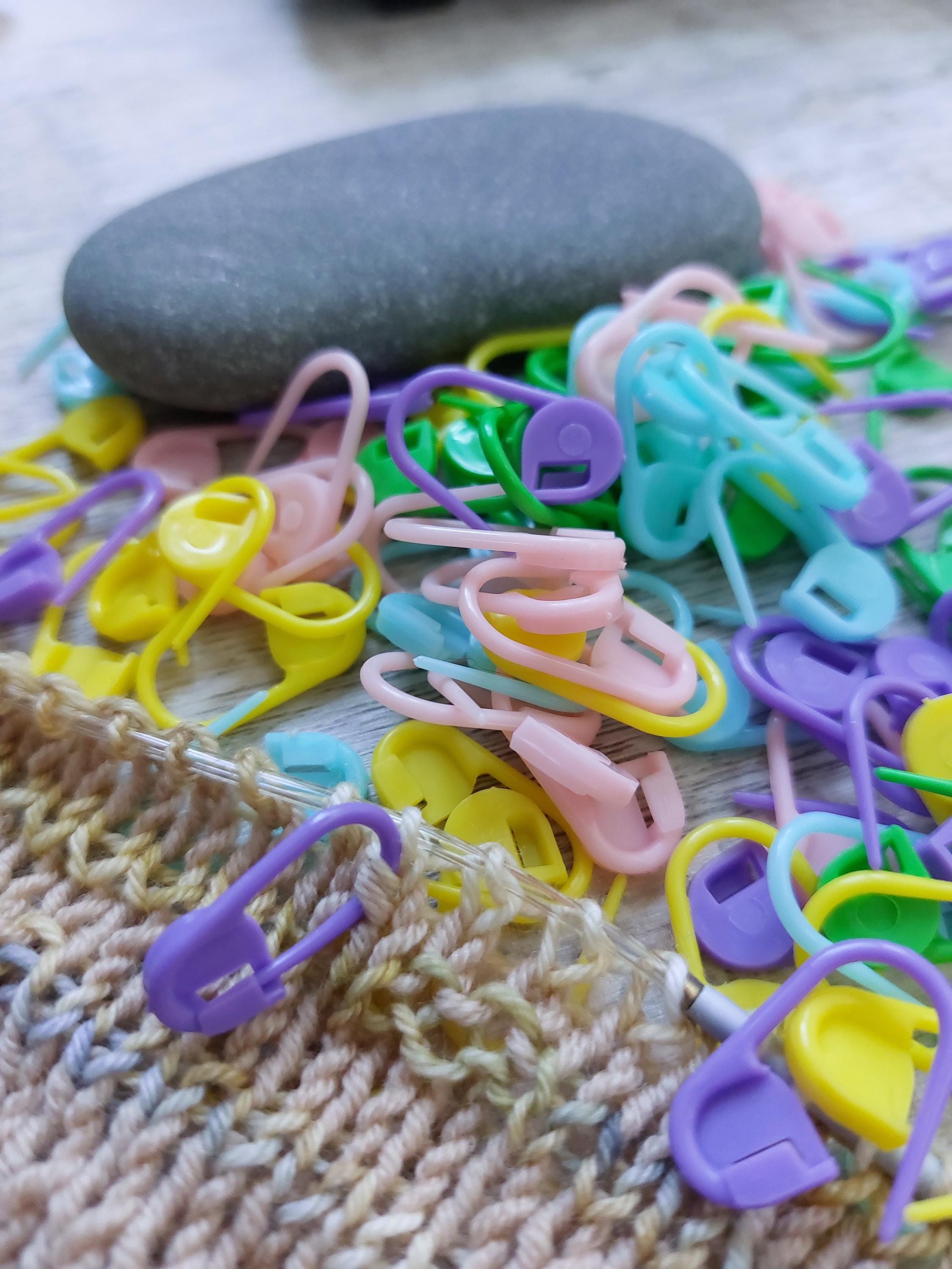 Pack of 10 Pastel Stitch Markers in Random Colours