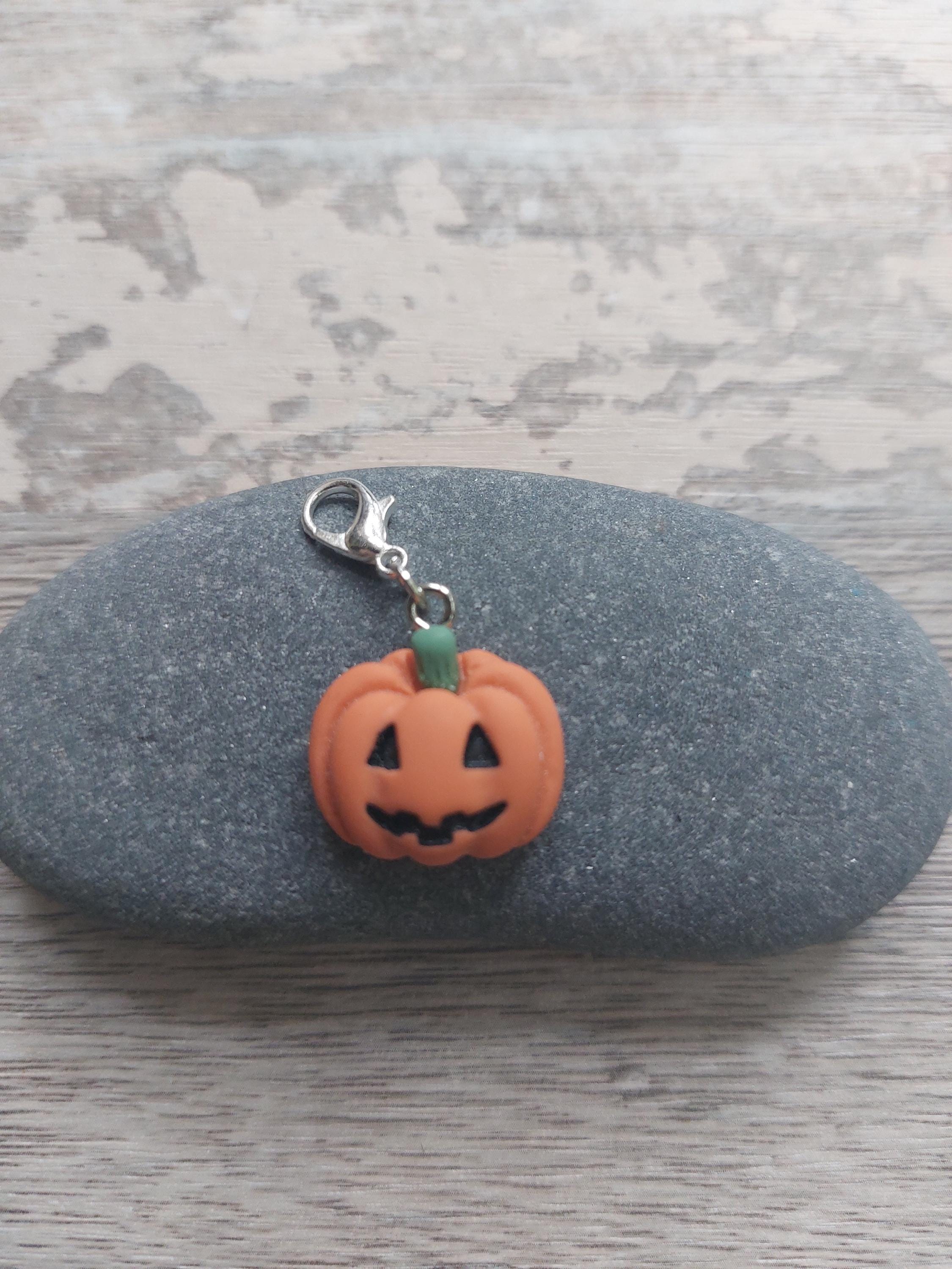 Happy Pumpkin Halloween Stitch Marker for Knitting & Crochet | Cute Ghosts, Pumpkins  or Black Cats | Spooky Autumn Yarn Lover Gift
