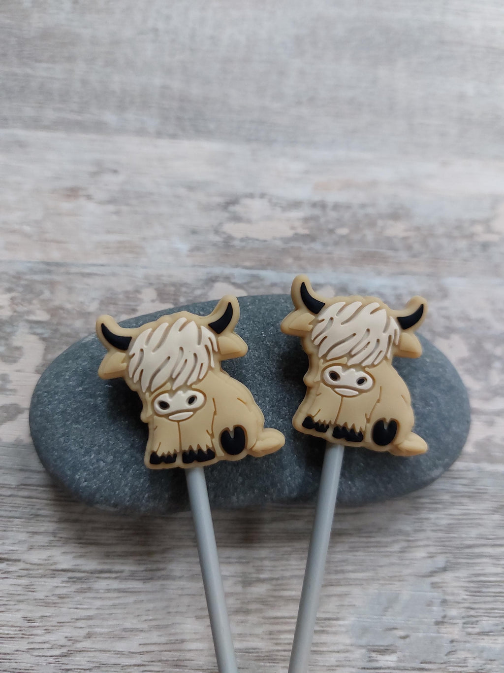Pair of Highland Cow Stitch Stoppers