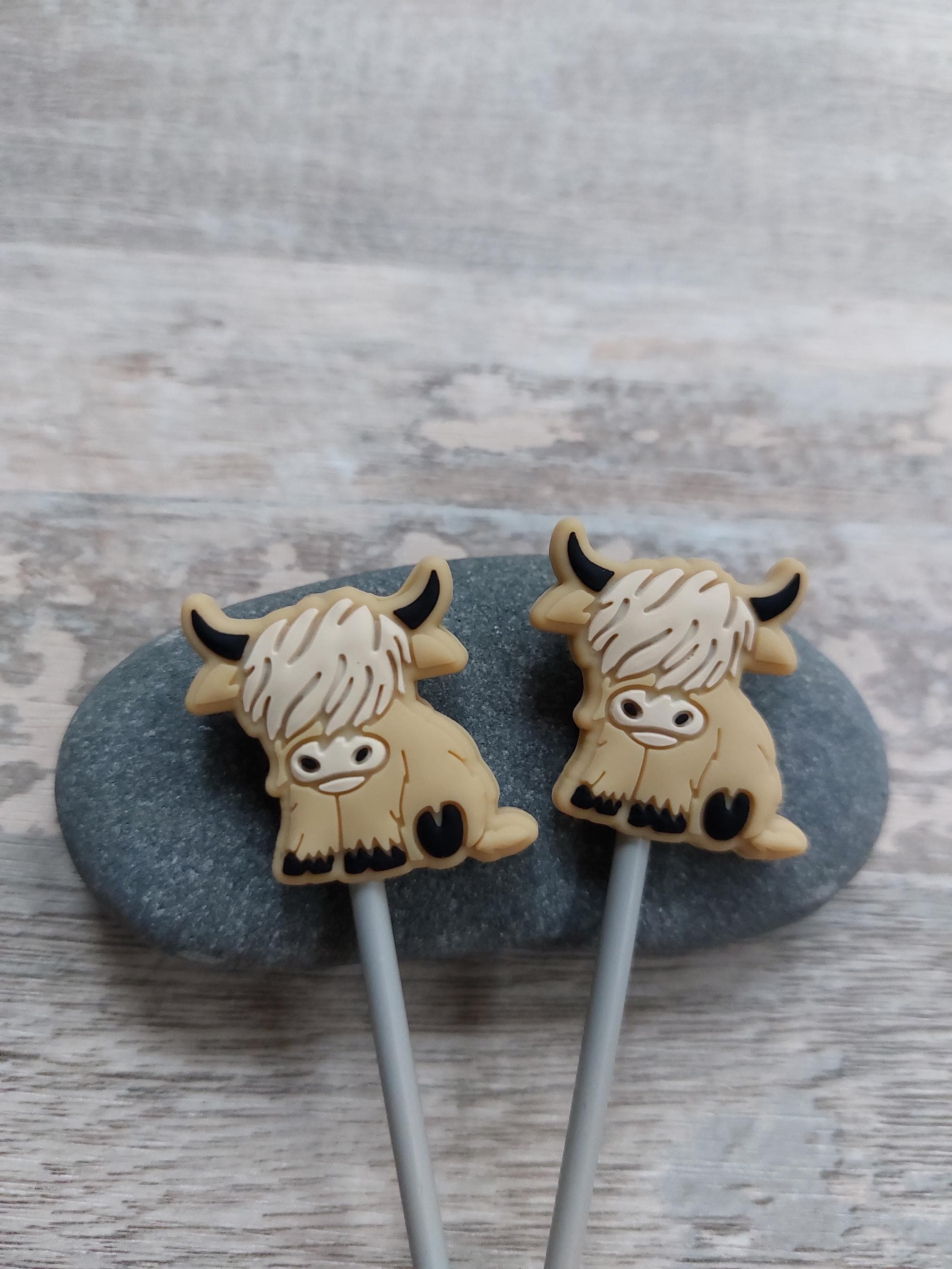 Pair of Highland Cow Stitch Stoppers