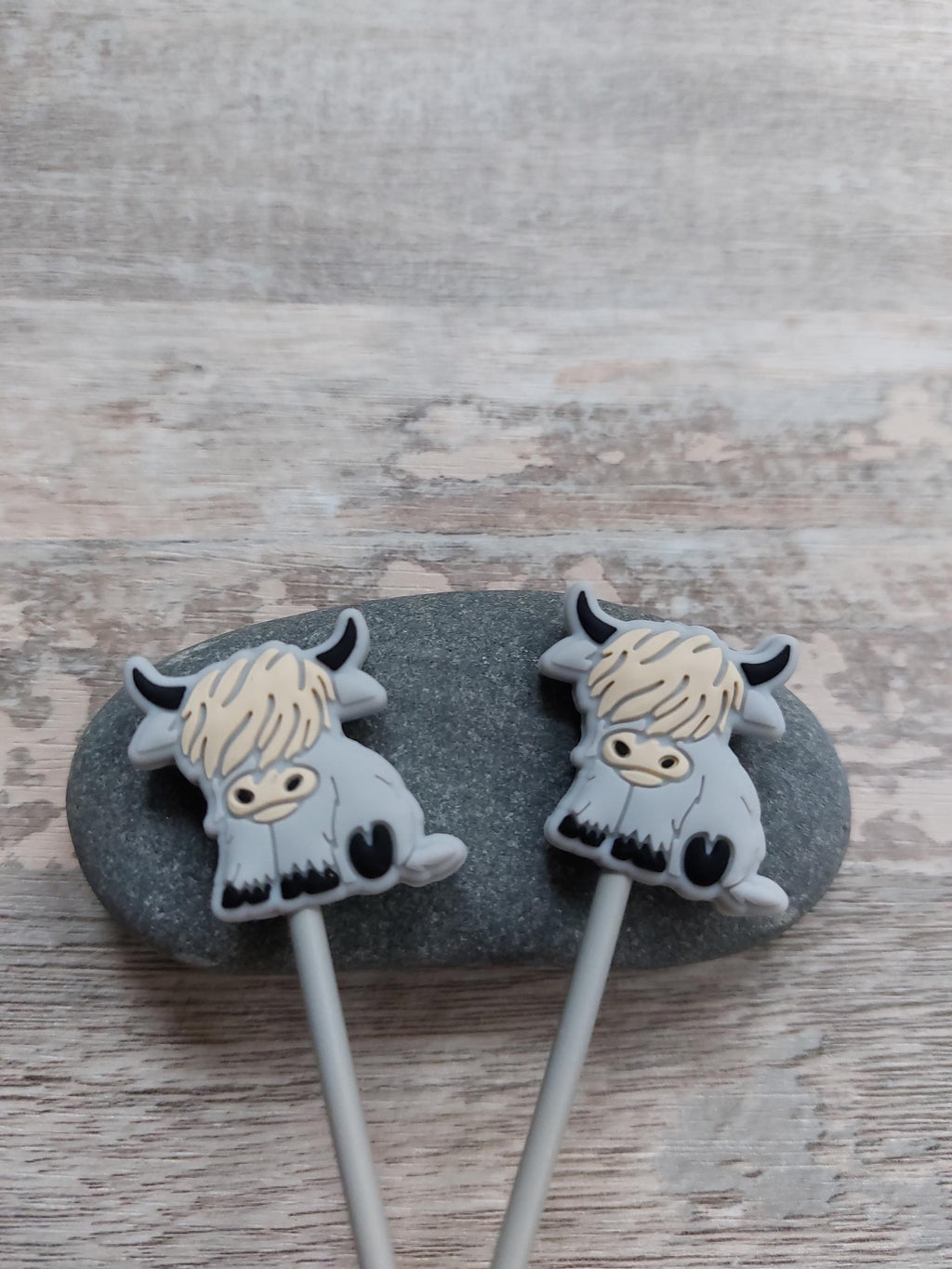 Pair of Highland Cow Stitch Stoppers