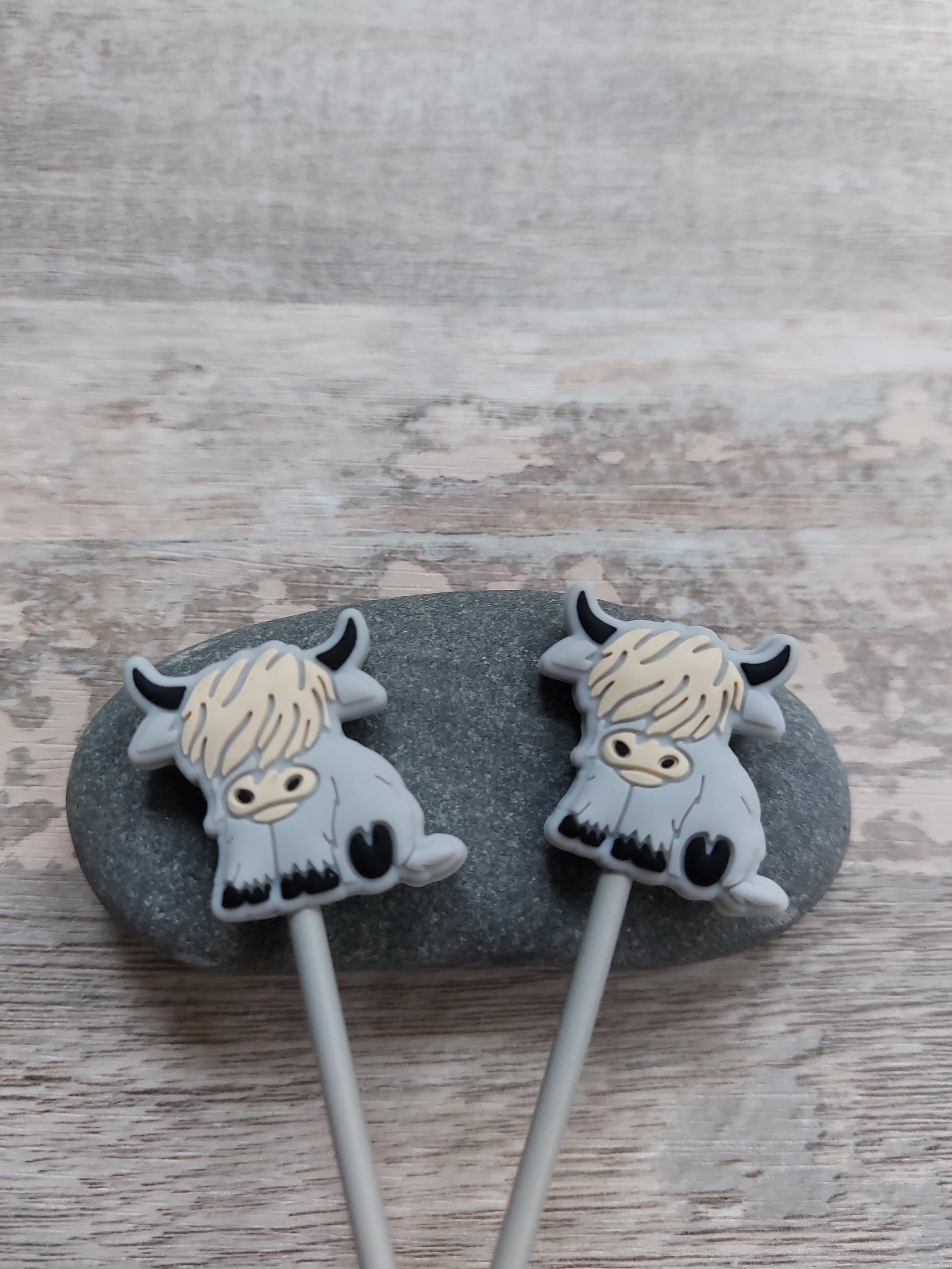 Pair of Highland Cow Stitch Stoppers