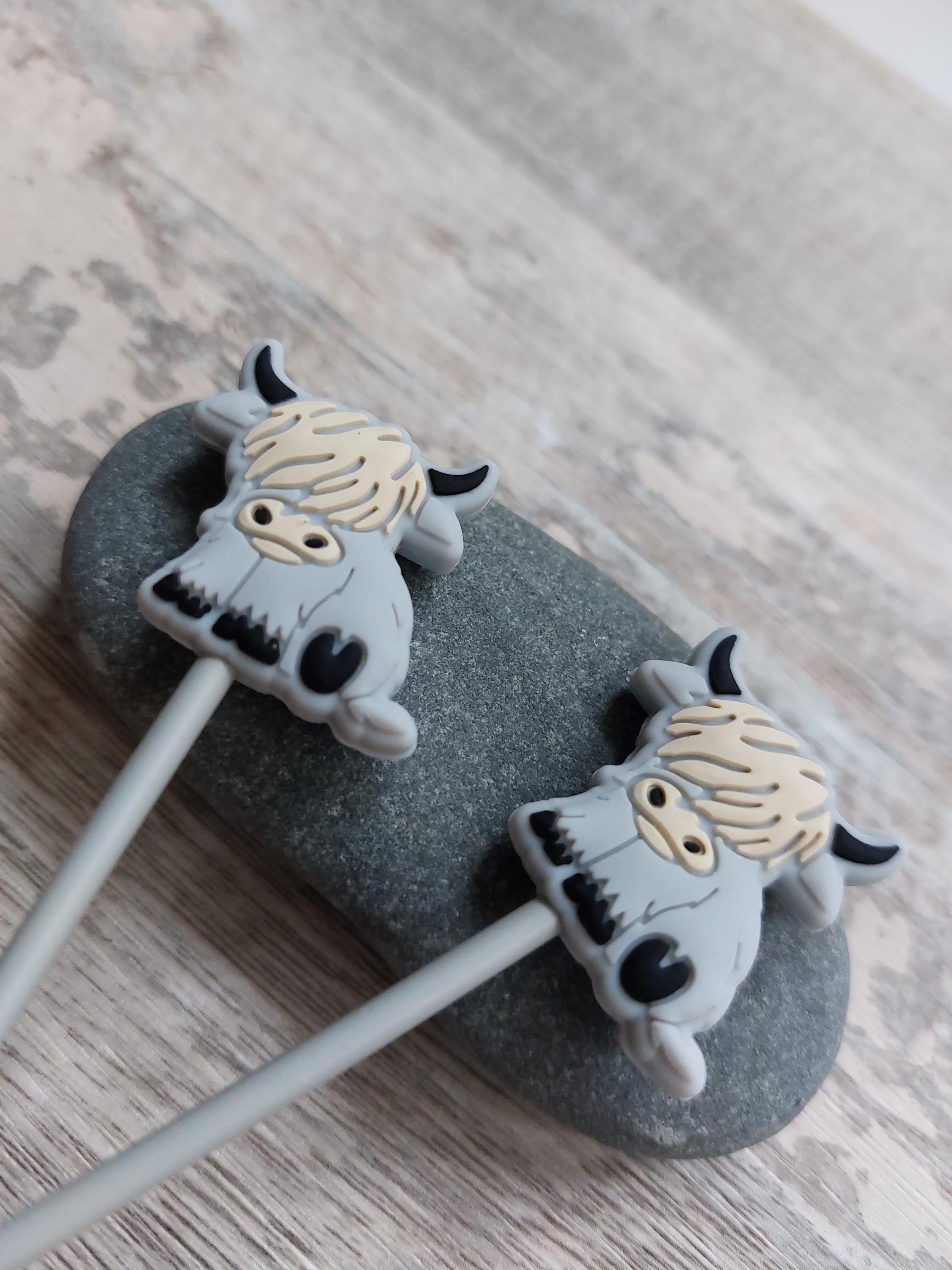 Pair of Highland Cow Stitch Stoppers