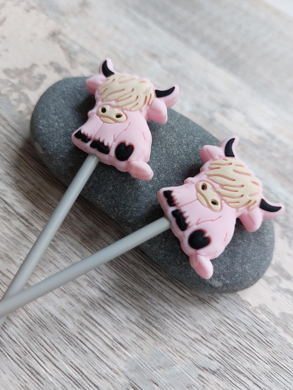 Pair of Highland Cow Stitch Stoppers