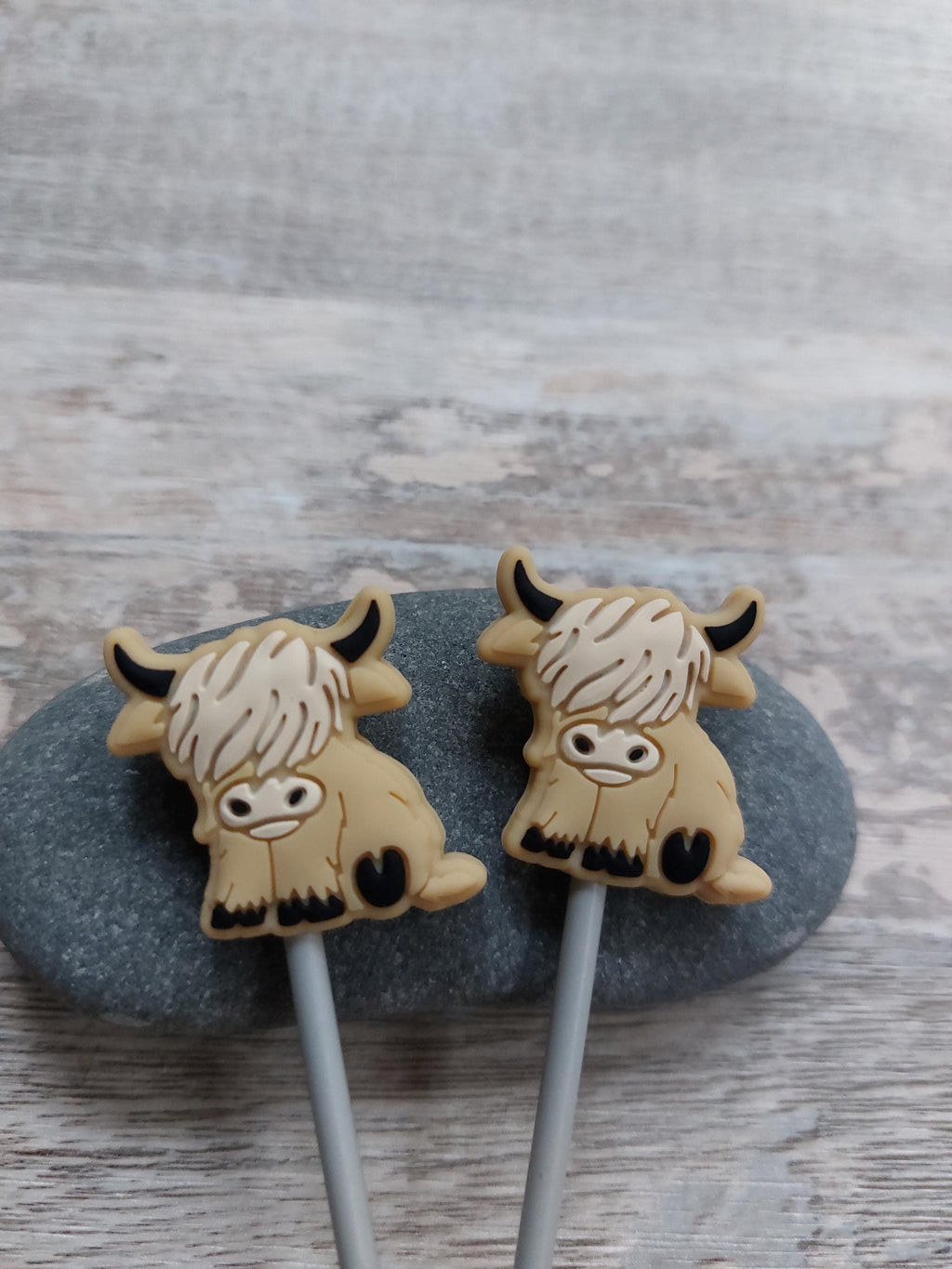 Pair of Highland Cow Stitch Stoppers
