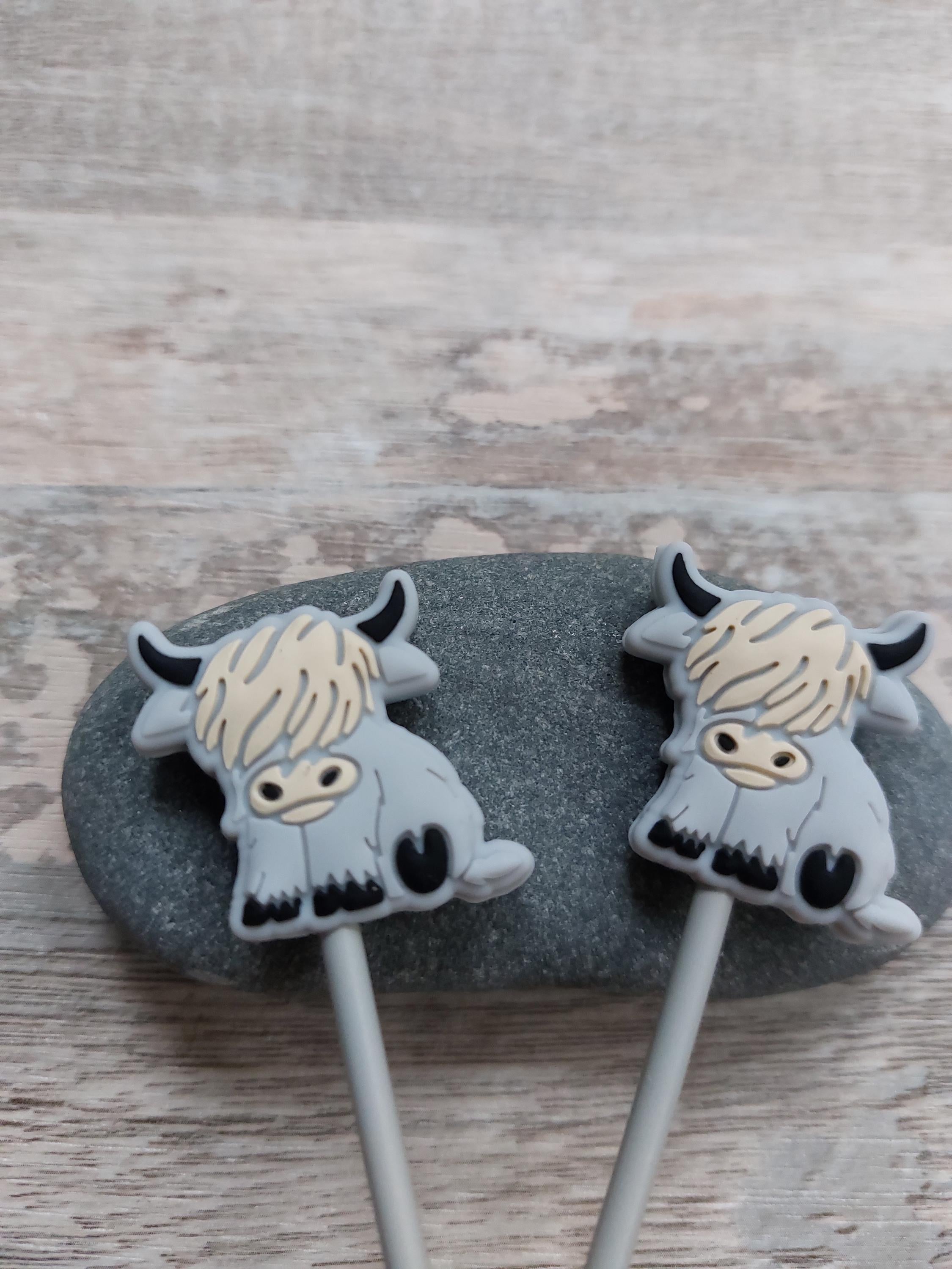 Pair of Highland Cow Stitch Stoppers