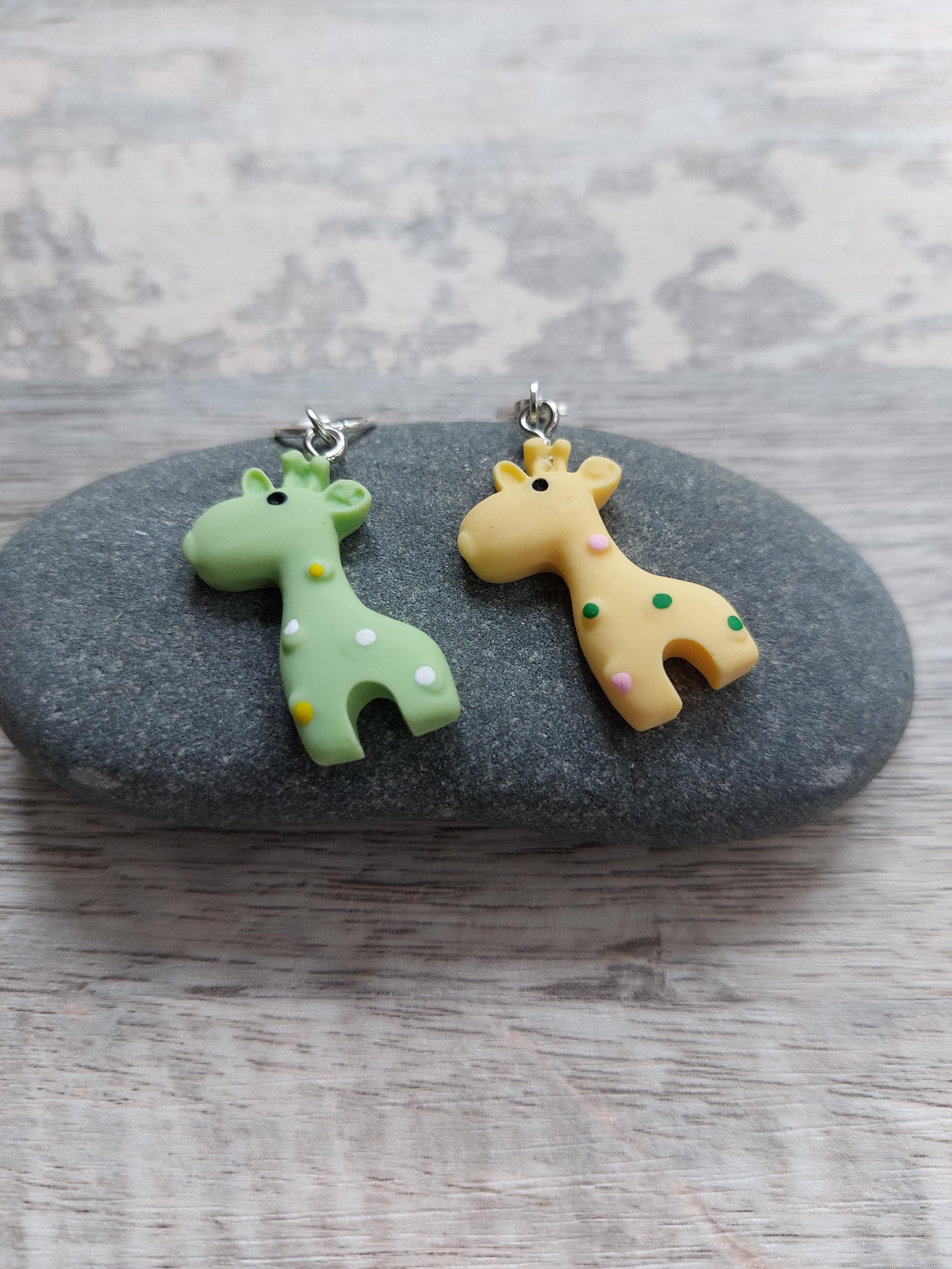 Resin Giraffe Stitch Marker – Single Charm – Knitting & Crochet – Pastel Colours - Progress Keeper