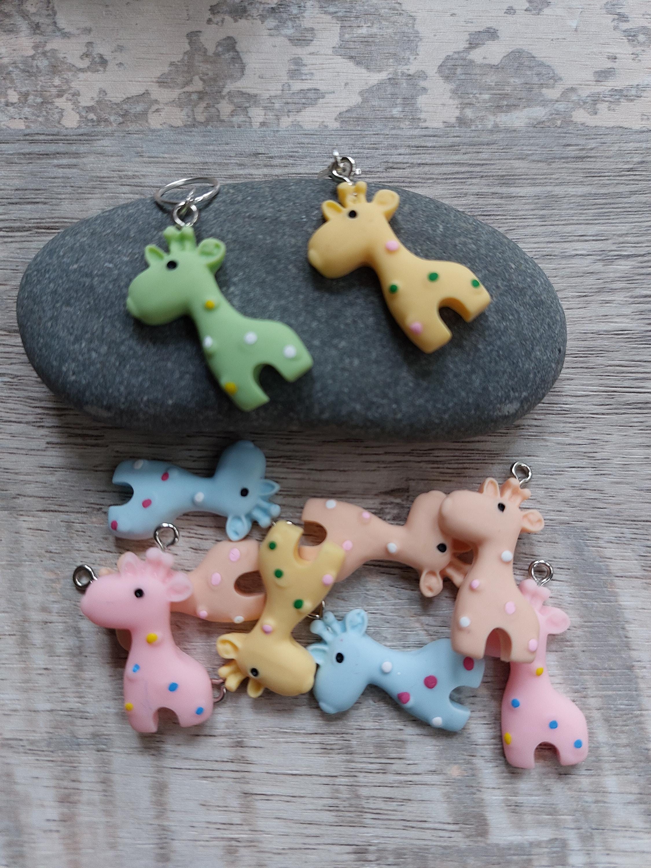 Resin Giraffe Stitch Marker – Single Charm – Knitting & Crochet – Pastel Colours - Progress Keeper