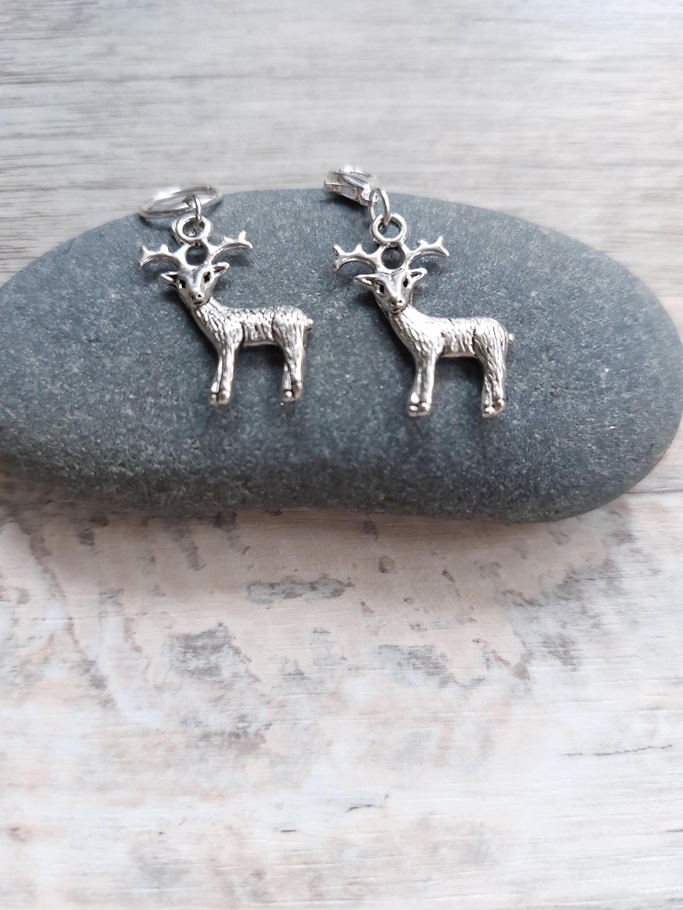 Christmas Reindeer Stag Stitch Marker | Festive Knitting & Crochet Accessory | Tiny Yarn Project Keeper